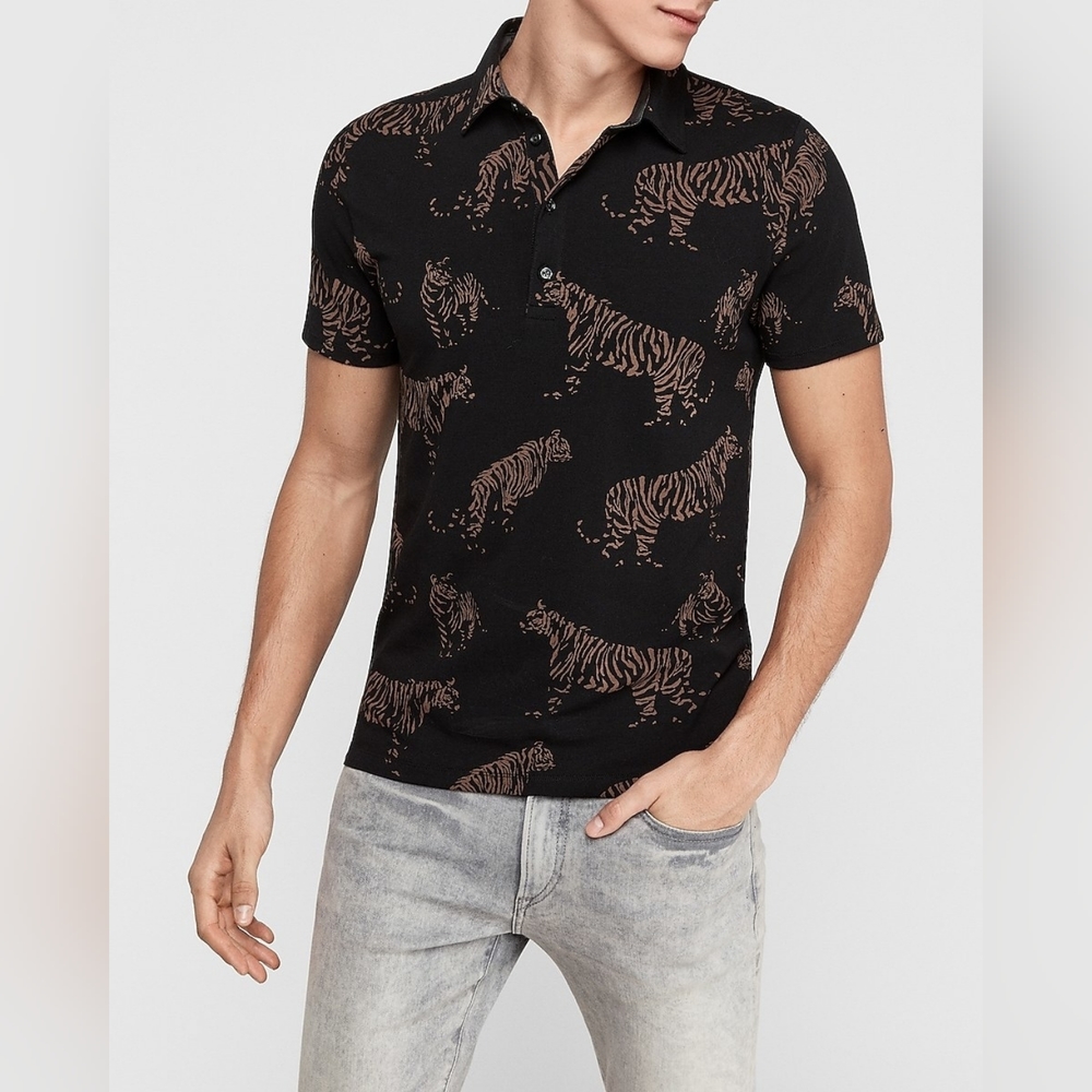 🐅 Express men's tiger print button up - size S 🐅